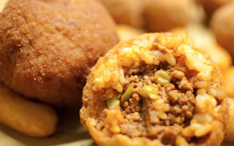 La richiesta di pizzerie e pasticcerie per Pasqua