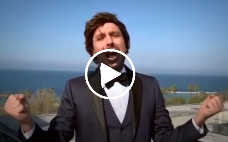 VIDEO - Checco Zalone canta l'immunità di gregge