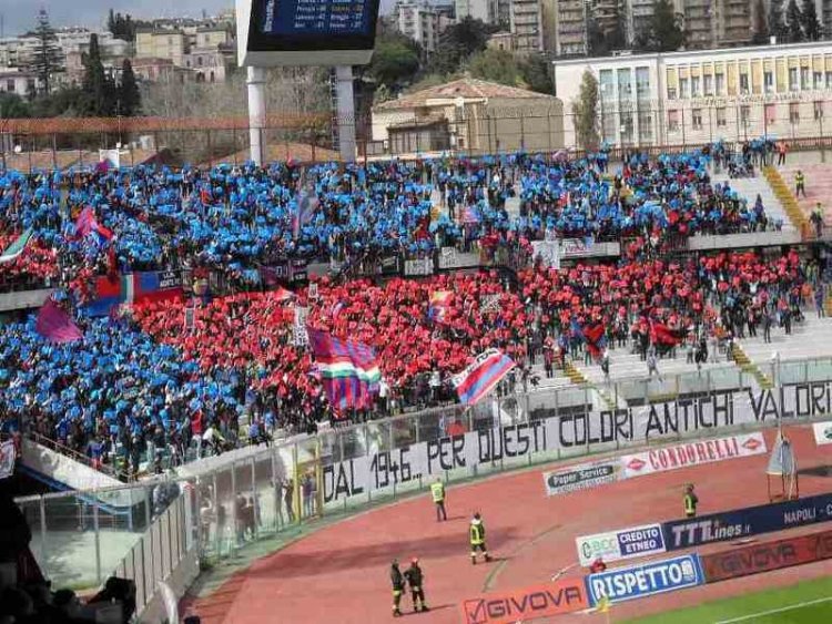 Catania, futuro incerto tra playoff e nuova società