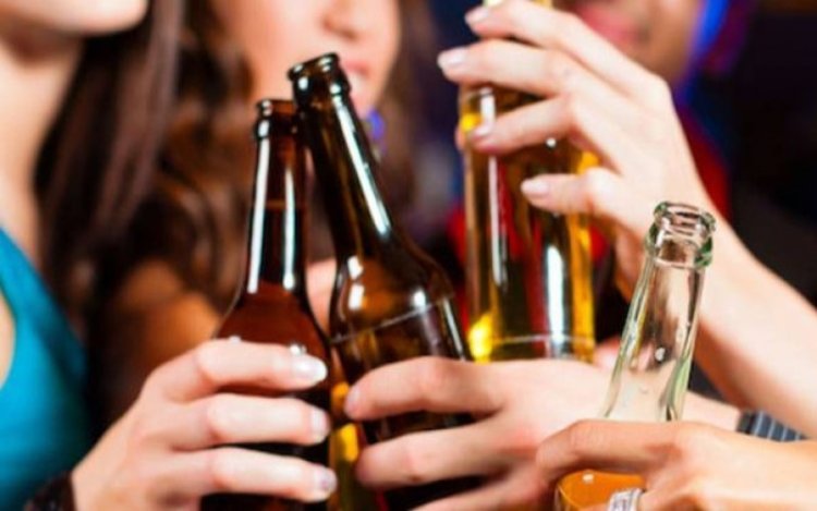 Palermo, stop asporto alcolici in bottiglie di vetro dopo le 20