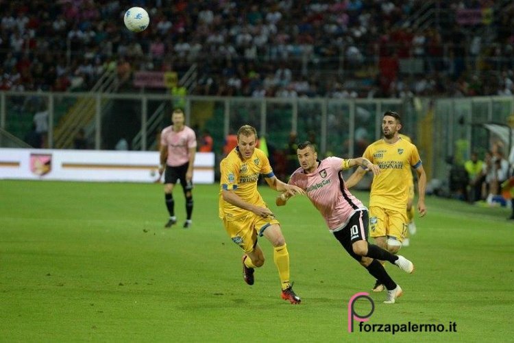 FOTO - La Serie B ricorda lo scempio di Frosinone