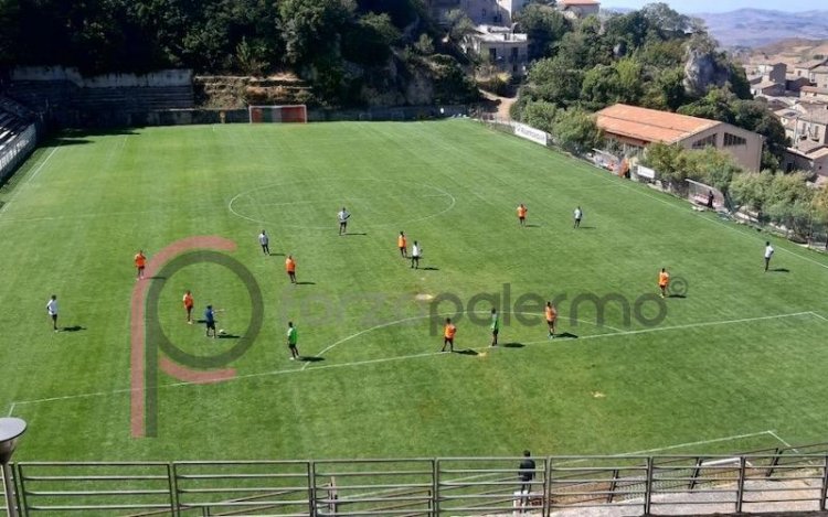 VIDEO/Petralia: partitella a campo ridotto