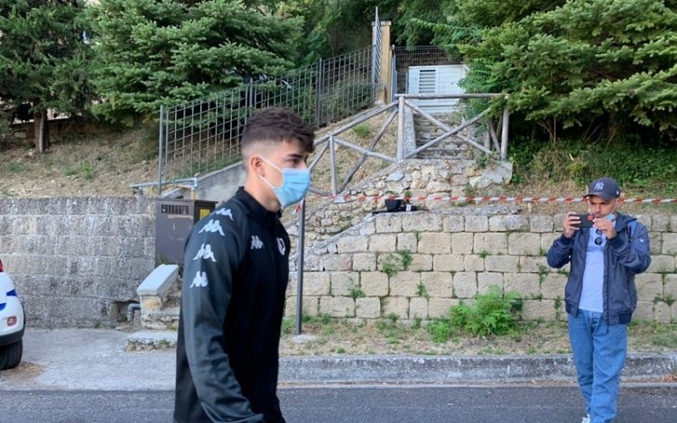 VIDEO/Petralia: Doda assiste all'allenamento mattutino