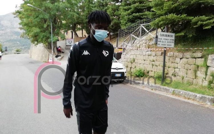 Palermo-Marong: pomeriggio la firma