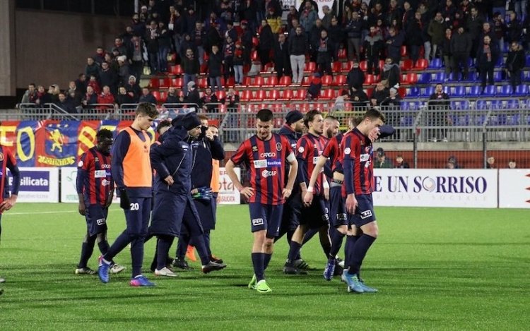 FOTO - Il gesto del Potenza, gli applausi del Palermo