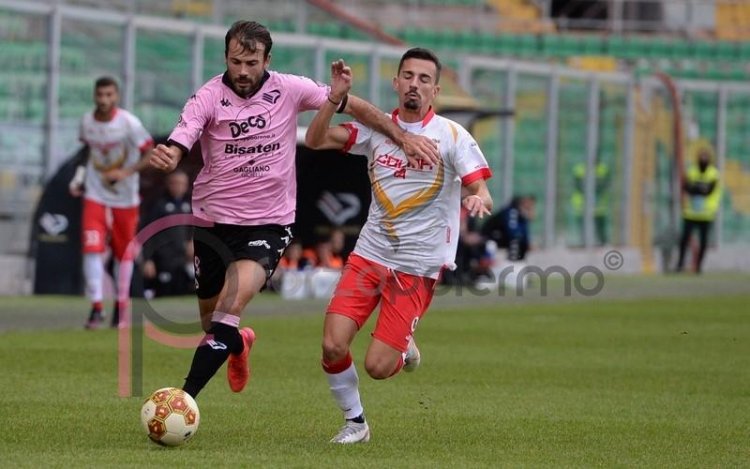 Palermo: Almici parte per Avellino. Marconi e Corrado fuori
