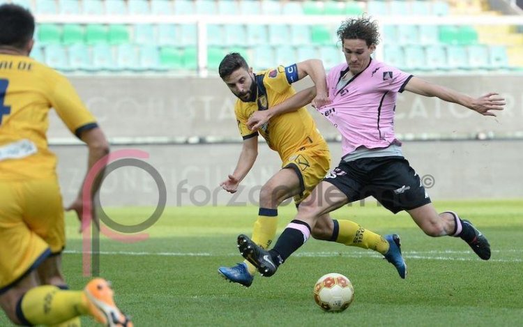 GDS - Palermo, 5-6 rinforzi per l'assalto alla Serie B