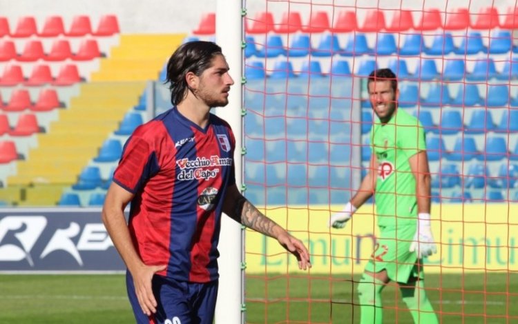 TUTTOSPORT - Palermo, si valuta Plescia 