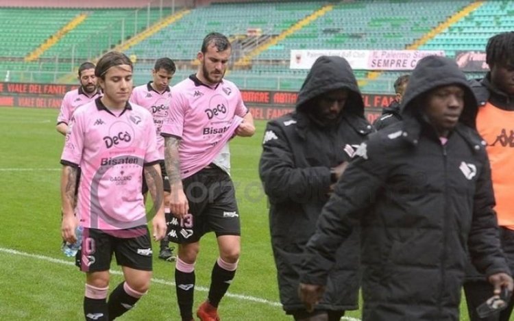 Palermo da play-out in trasferta. Una media terribile