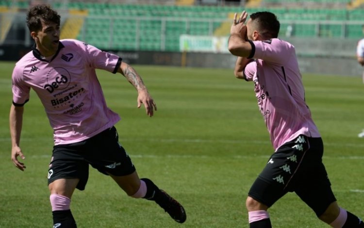 Palermo, i convocati per la gara di Campobasso. Assente Doda