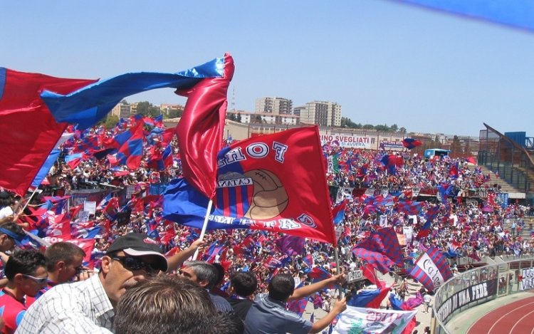 Catania, colpo di scena: Mancini non si presenta