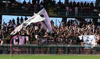 Palermo, i tifosi spingono la squadra: "Il nostro sostegno merita il vostro massimo impegno"