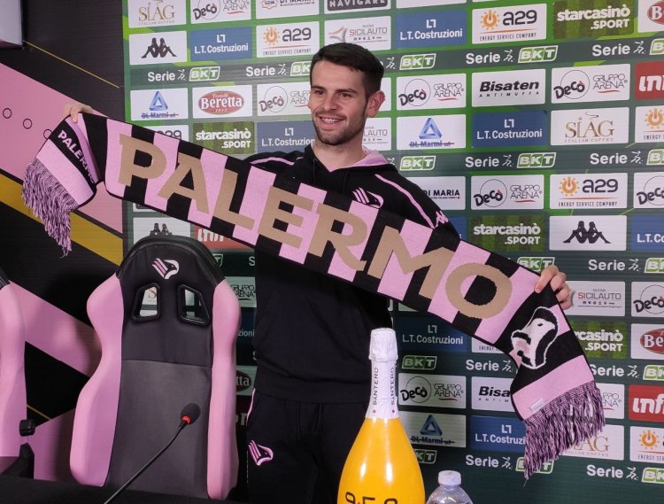 Orihuela si presenta: "Felicissimo di essere qui, Palermo è bellissima"