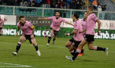 Parma - Palermo, i convocati. Assenti Nedelcearu e (per adesso) Verre. C'è Brunori!