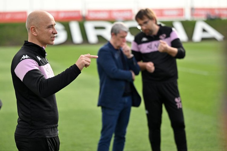 Domani mister Corini in conferenza