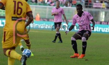 No, non ci sono offerte per Claudio Gomes e no, il Palermo non vuole cederlo