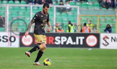 Palermo, il saluto a Lancini: "Chi onora la maglia resterà sempre nei cuori rosanero"