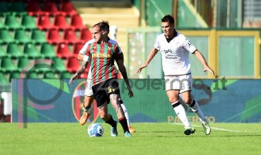 Segre: "Mercato? Non so nulla, indosso già la maglia gloriosa del Palermo"