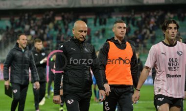 Repubblica - Una stagione sulle montagne russe