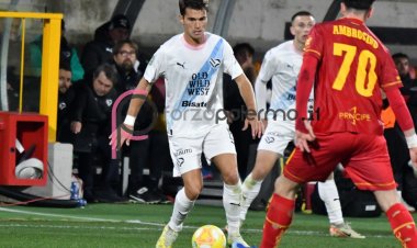 Segre: "Crediamo ancora alla promozione. Palermo è emozionante"