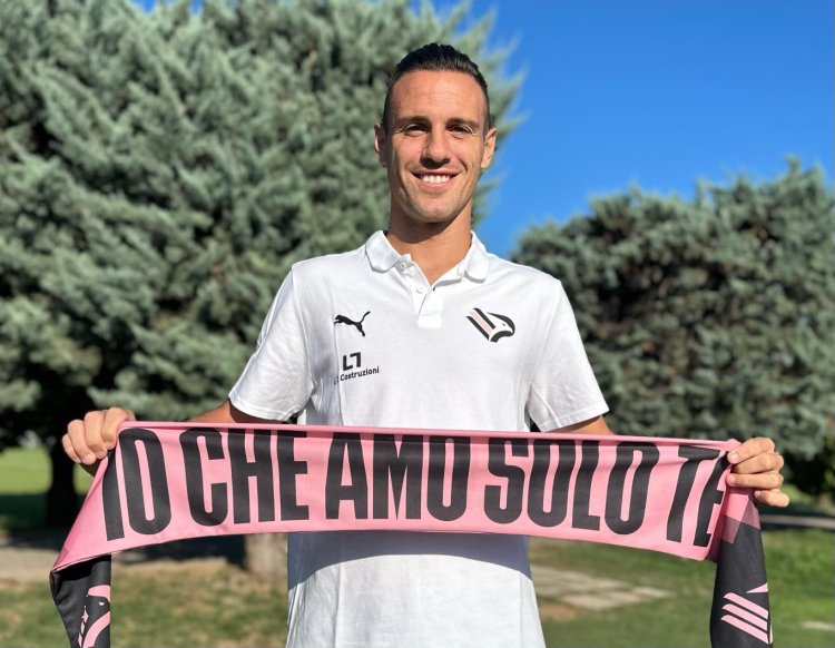 UFFICIALE, Verre torna al Palermo. Triennale per il centrocampista