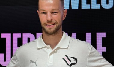 Repubblica: "Le Douaron, dalla Champions alla Serie B col Palermo col sogno Cavani"