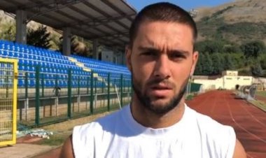 Curto, la squalifica è un caso. 5 giornate per discriminazione, la storia