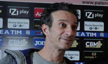 Ficarra ironizza sul Palermo: "Da Serie A solo luci e abbonamenti dello stadio..."