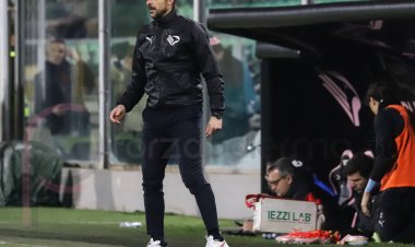 GdS: Palermo, Dionisi cambia. Difesa a tre e due opzioni davanti