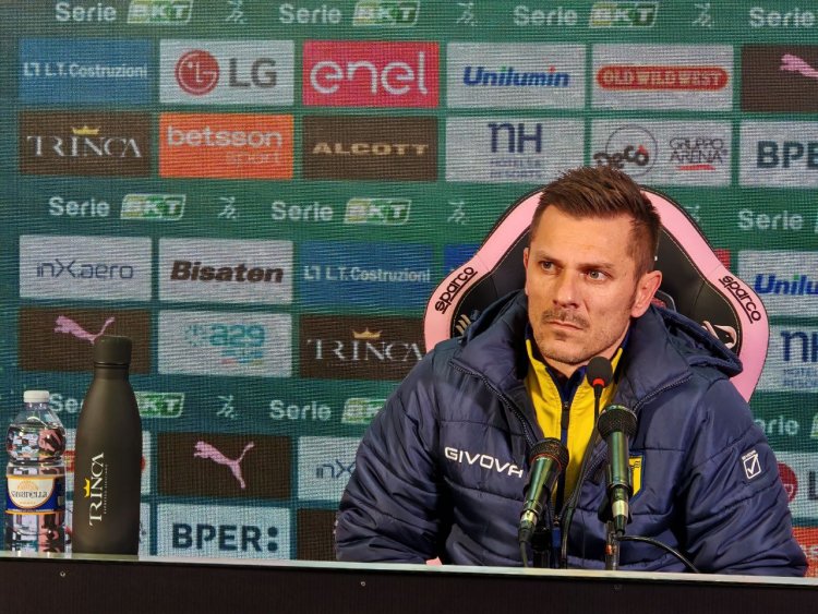 Palermo-Juve Stabia 1-0, Tarantino: "Grande prestazione contro una big, ma non siamo stati cinici. Siamo arrabbiati"