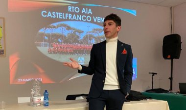 Cosenza - Palermo, arbitra Dionisi. Un precedente negativo coi rosa quest'anno