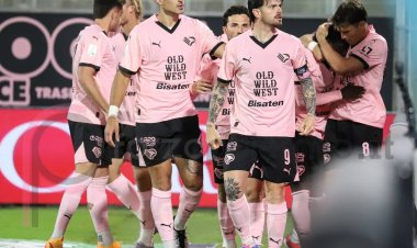 la Repubblica -  "Rosanero sconfitti e fuori dai playoff. Fallimento totale"