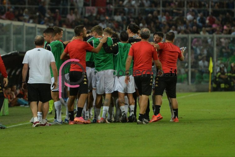 Playoff Serie B, Cremonese-Juve Stabia 3-0. Vince anche lo Spezia