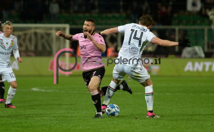 Tutino: «Il rigore per il Palermo era inesistente»