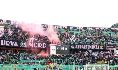 Palermo, l'appello della Curva Nord 12: «Il Palermo ritorna e noi ci saremo»