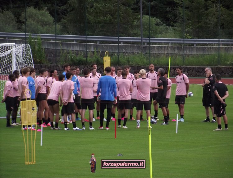 Il Palermo e il «Gioco delle coppie»: rosa quasi al completo