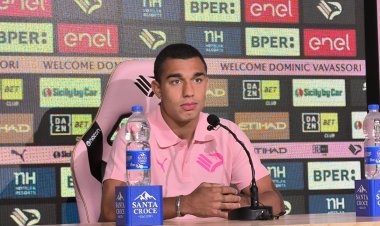 Palermo, Vavassori in conferenza: «Sono qui per portare questa squadra dove merita»
