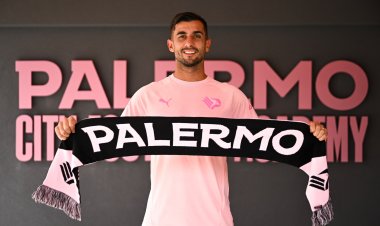 Palermo, Perin si presenta: «Mi auguro che questa avventura mi regali tante gioie, non vedo l'ora di viverla»