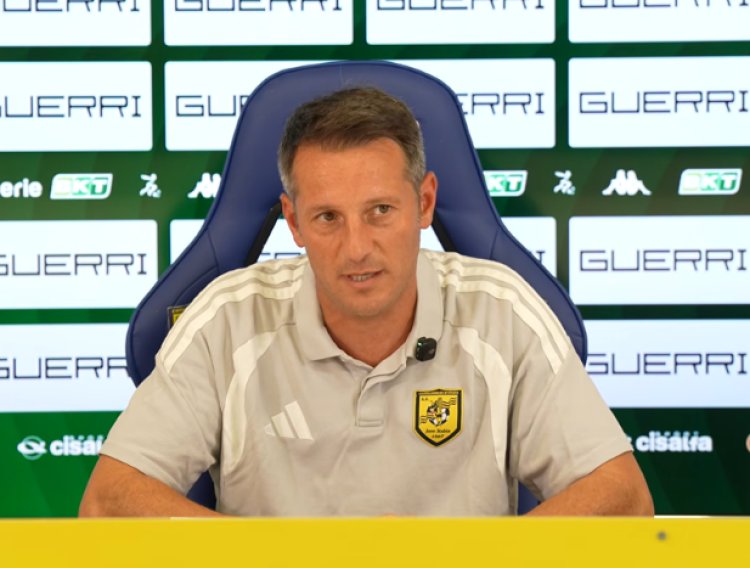 Juve Stabia, De Giorgio: "Siamo ancora ibridi, ma a Palermo vietato avere paura"